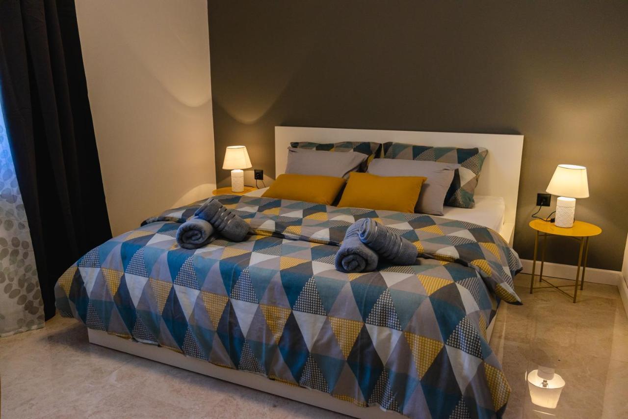 Apartman Luma Кърк Екстериор снимка